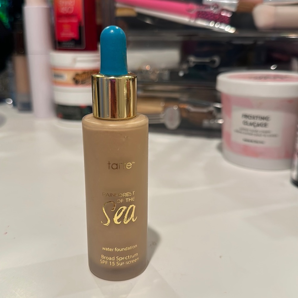 Tart rainforest of the sea foundation in the shade, 22 light neutral